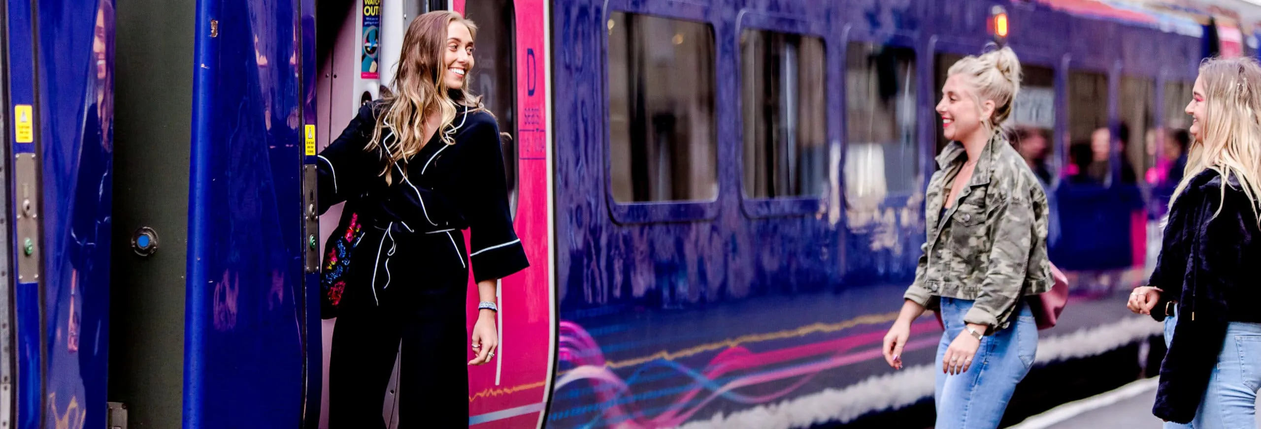 passengers boarding Hull Trains